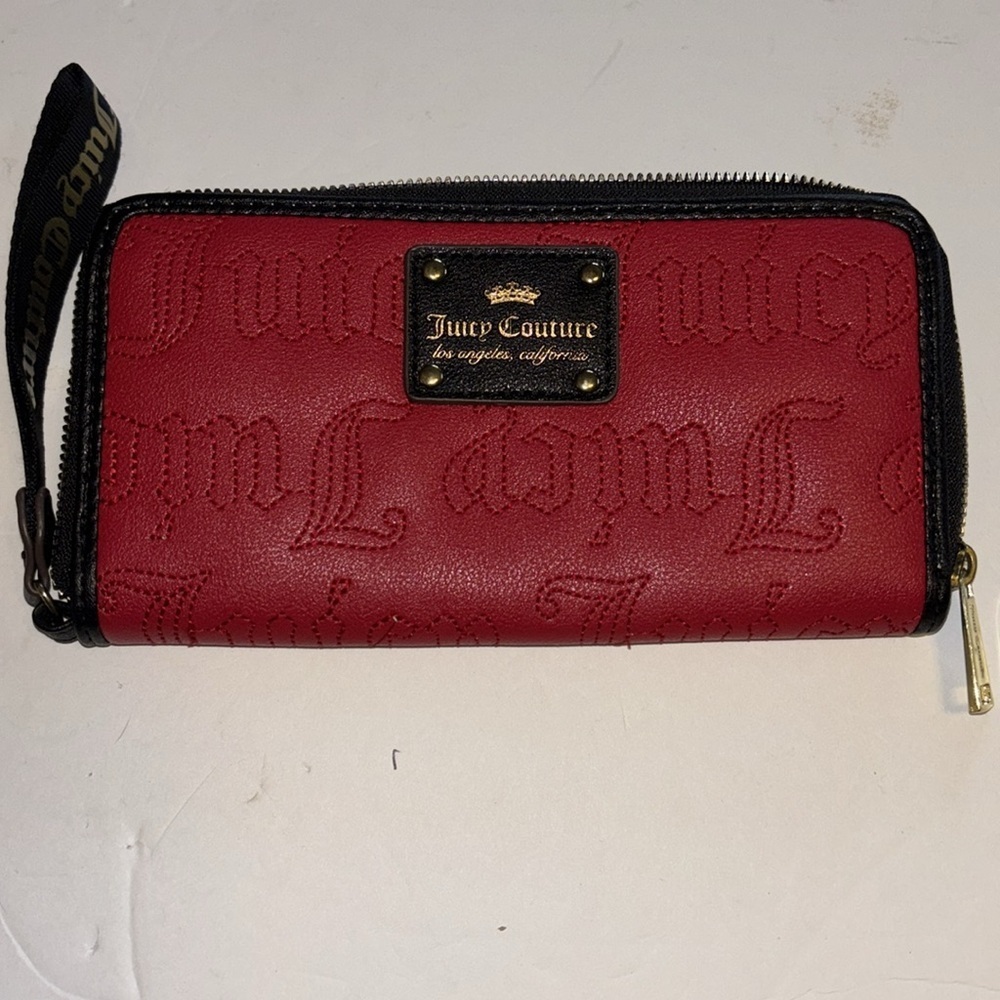 JUICY COUTURE RED AND BLACK WRISTLET WALLET SUPER CUTE ❤️🖤❤️